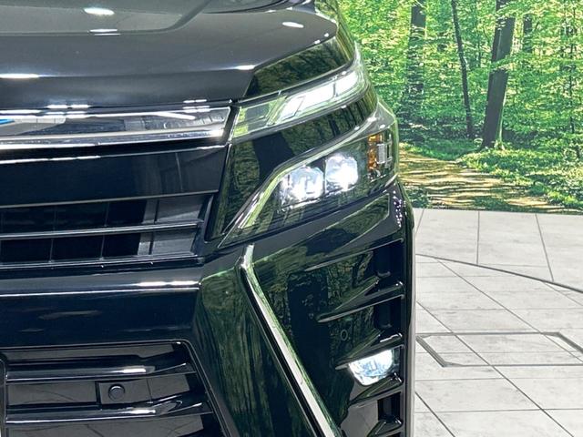 トヨタ ヴォクシー ZS 煌III 純正9型ナビ 両側電動 トヨタ ヴォクシー ZS 煌III 純正9型ナビ 両側電動