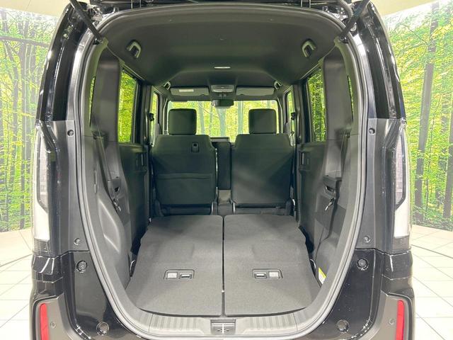 Ｎ－ＢＯＸカスタム ベースグレード　届出済未使用車　ホンダセンシング　電動スライドドア　スマートキー　ＬＥＤヘッド　レーダークルーズ　オートハイビーム　パーキングセンサー　前後誤発進抑制機能　車線維持支援システム　ロールサンシェード（10枚目）