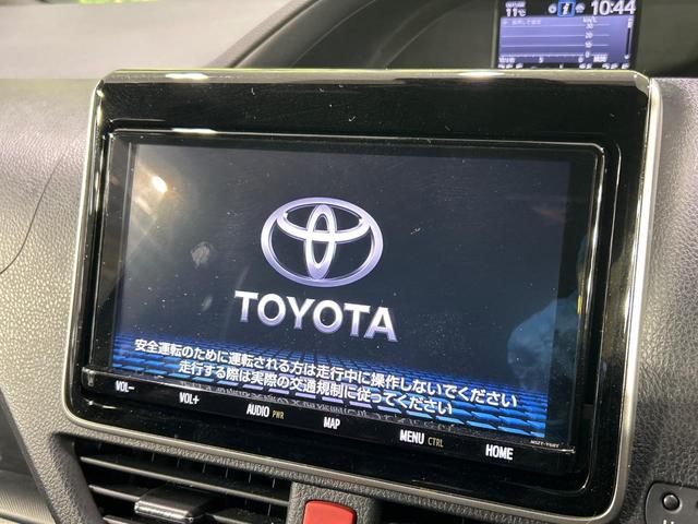 ノア Ｓｉ　ダブルバイビー　禁煙車　モデリスタエアロ　純正９インチナビ　１２インチ後席モニター　セーフティセンス　バックカメラ　両側パワースライドドア　ＥＴＣ　クルーズコントロール　ＬＥＤヘッド　フルセグ　Ｂｌｕｅｔｏｏｔｈ再生（6枚目）