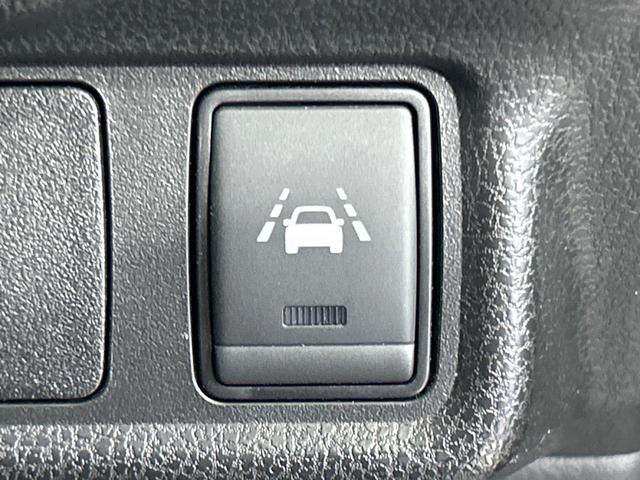 ノート ｅ－パワー　メダリスト　禁煙車　純正ＳＤナビ　全周囲カメラ　衝突被害軽減システム　レーダークルーズ　ハーフレザーシート　ドラレコ　コーナーセンサー　スマートキー　ＬＥＤヘッド　ＥＴＣ　車線逸脱警報　オートライト（33枚目）