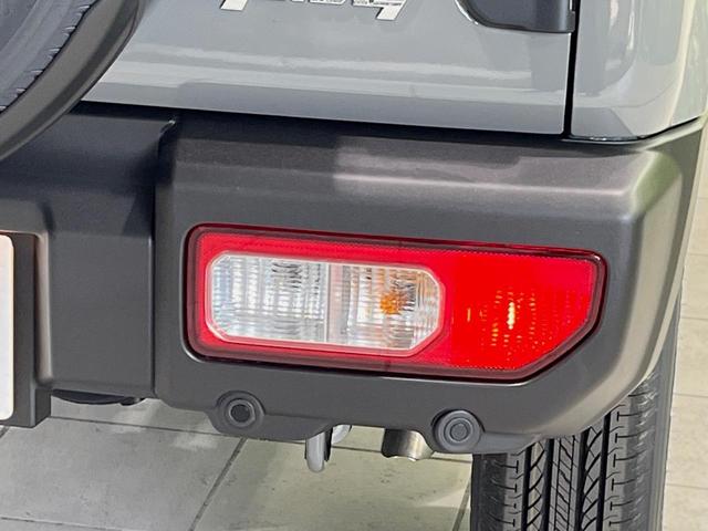ジムニー ＸＣ　禁煙車　４ＷＤ　衝突軽減装置　スマートキー　前席シートヒーター　パーキングセンサー　ＬＥＤヘッド　オートマチックハイビーム　革巻きステアリング　車線逸脱警報　アイドリングストップ　盗難防止装置（54枚目）