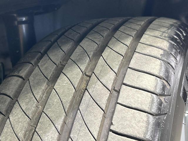 カローラクロス ハイブリッド　Ｚ　パノラマルーフ　１０．５インチディスプレイオーディオ　全周囲カメラ　セーフティセンス　禁煙車　シートヒーター　パワーシート　レンタアップ　ハーフレザーシート　クリアランスソナー　パワーバックドア（32枚目）