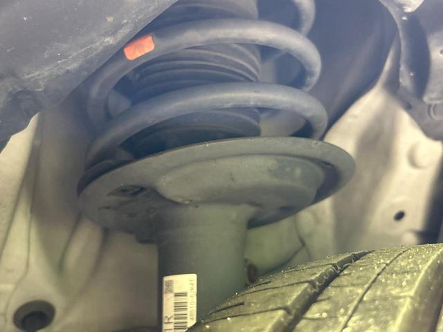 シエンタ ハイブリッドＧ　クエロ　モデリスタエアロ　純正ナビ　ＬＥＤランプ　シートヒーター　純正ＯＰ１６インチアルミ　セーフティセンス　バックカメラ　Ｂｌｕｅｔｏｏｔｈ　ＥＴＣ　ハーフレザーシート　ステアリングスイッチ（20枚目）