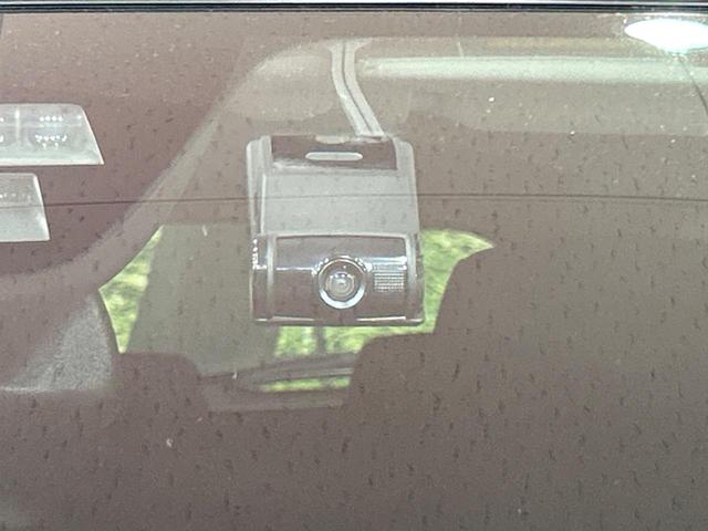 アテンザワゴン XD 純正SDナビ バックカメラ レーダークルーズ HIDヘッド 純正17インチアルミ 衝突被害軽減システム 禁煙車 ドラレコ コーナーセンサー スマートキー ETC 車線逸脱警報 オートライト(6枚目)