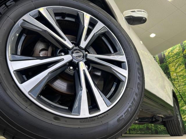 エクストレイル ２０Ｘ　純正ナビ　フリップダウンモニター　全周囲カメラ　エマージェンシーブレーキ　禁煙車　防水シート　パワーバックドア　ＥＴＣ　ＬＥＤヘッド　スマートキー　デジタルインナーミラー　オートライト（12枚目）