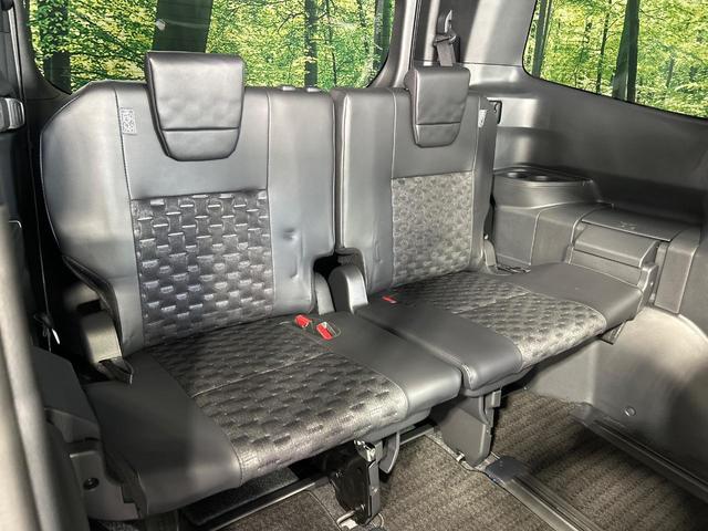 ヴォクシー S-Z 後席モニター 純正10.5型ナビ 快適利便PKG デジタルミラー ブラインドスポットモニター バックカメラ 3眼LEDランプ ヘッドアップディスプレイ シートヒーター ドラレコ ETC リアオートエア(9枚目)