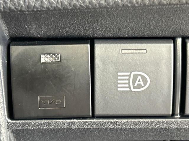 ヴォクシー S-Z 後席モニター 純正10.5型ナビ 快適利便PKG デジタルミラー ブラインドスポットモニター バックカメラ 3眼LEDランプ ヘッドアップディスプレイ シートヒーター ドラレコ ETC リアオートエア(39枚目)