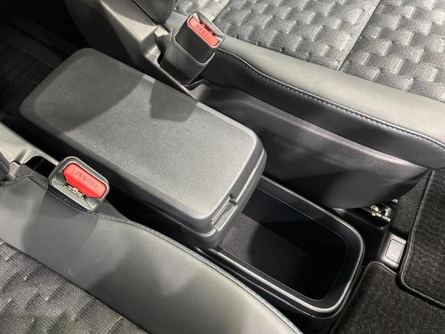 ヴォクシー S-Z 後席モニター 純正10.5型ナビ 快適利便PKG デジタルミラー ブラインドスポットモニター バックカメラ 3眼LEDランプ ヘッドアップディスプレイ シートヒーター ドラレコ ETC リアオートエア(60枚目)