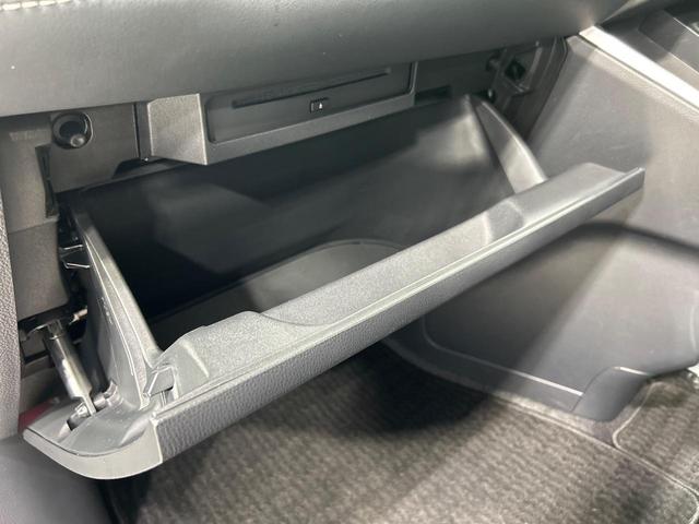 ノア S-Z 後席モニター 純正10.5型ディスプレイオーディオ 両側電動ドア 快適パッケージ バックカメラ セーフティセンス レーダークルーズ 禁煙車 電動リアゲート ハーフレザーシート ドラレコ(21枚目)