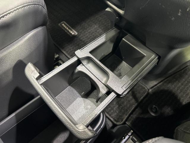 ノア S-Z 後席モニター 純正10.5型ディスプレイオーディオ 両側電動ドア 快適パッケージ バックカメラ セーフティセンス レーダークルーズ 禁煙車 電動リアゲート ハーフレザーシート ドラレコ(64枚目)