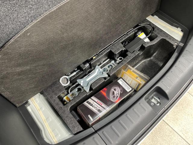 N-BOXカスタム G・ターボパッケージ ターボ 両側電動ドア 純正SDナビ バックカメラ スマートキー HIDヘッド ETC クルコン オートライト オートエアコン 純正15インチアルミ CD DVD再生 地デジ パドルシフト(48枚目)