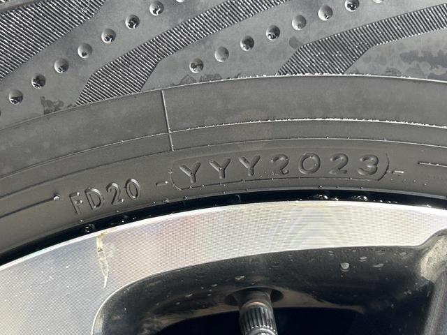 ヴォクシー ZS 煌II モデリスタエアロ 後席モニター 純正10型ナビ 両側電動スライドドア 後期型 禁煙車 セーフティセンス リアオートエアコン バックカメラ ETC クルコン クリアランスソナー LEDランプ(65枚目)