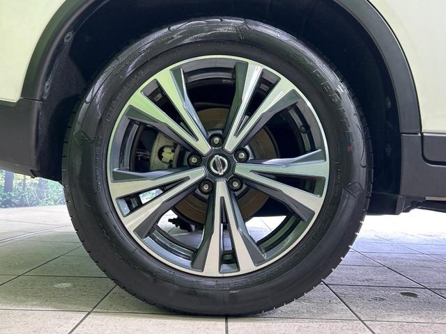 エクストレイル ２０Ｘｉ　全周囲カメラ　ナビ　プロパイロット　エマージェンシーブレーキ　禁煙車　デジタルインナーミラー　電動リアゲート　Ｂｌｕｅｔｏｏｔｈ　ドラレコ　ＥＴＣ　電動パーキング　ＬＥＤランプ　純正１８インチアルミ（26枚目）