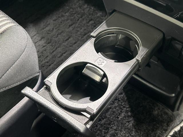 ヴォクシー ZS 煌II 後席モニター 純正10型ナビ 両側電動ドア リアオートエアコン 純正16インチアルミ 禁煙車 セーフティセンス ドラレコ コーナーセンサー スマートキー LEDヘッド ビルトインETC クルコン(45枚目)