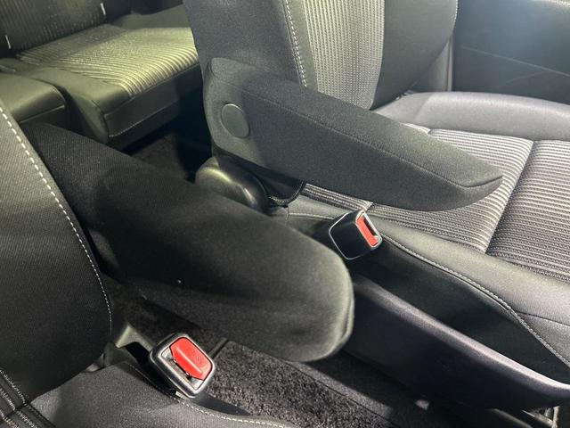 ヴォクシー ZS 煌II 後席モニター 純正10型ナビ 両側電動ドア リアオートエアコン 純正16インチアルミ 禁煙車 セーフティセンス ドラレコ コーナーセンサー スマートキー LEDヘッド ビルトインETC クルコン(50枚目)