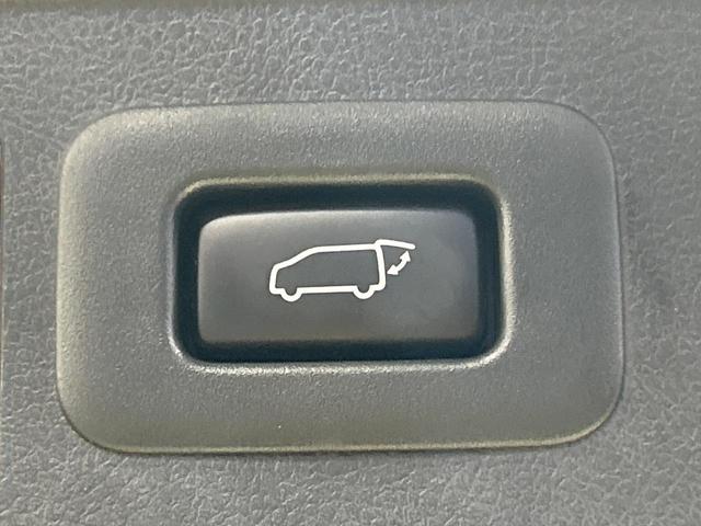 ヴェルファイア ２．５Ｚ　Ｇエディション　エアロ　フリップダウンモニター　純正９インチナビ　両側電動ドア　電動リヤゲート　バックカメラ　禁煙車　レザーシート　コーナーセンサー　スマートキー　ＬＥＤヘッド　ビルトインＥＴＣ　クルコン（6枚目）