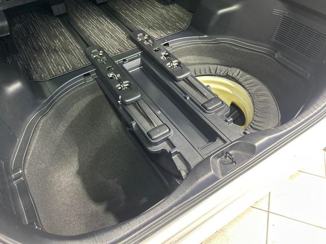 ヴェルファイア ２．５Ｚ　Ｇエディション　エアロ　フリップダウンモニター　純正９インチナビ　両側電動ドア　電動リヤゲート　バックカメラ　禁煙車　レザーシート　コーナーセンサー　スマートキー　ＬＥＤヘッド　ビルトインＥＴＣ　クルコン（31枚目）