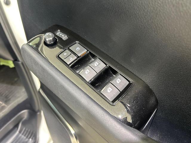 ヴェルファイア ２．５Ｚ　Ｇエディション　エアロ　フリップダウンモニター　純正９インチナビ　両側電動ドア　電動リヤゲート　バックカメラ　禁煙車　レザーシート　コーナーセンサー　スマートキー　ＬＥＤヘッド　ビルトインＥＴＣ　クルコン（33枚目）