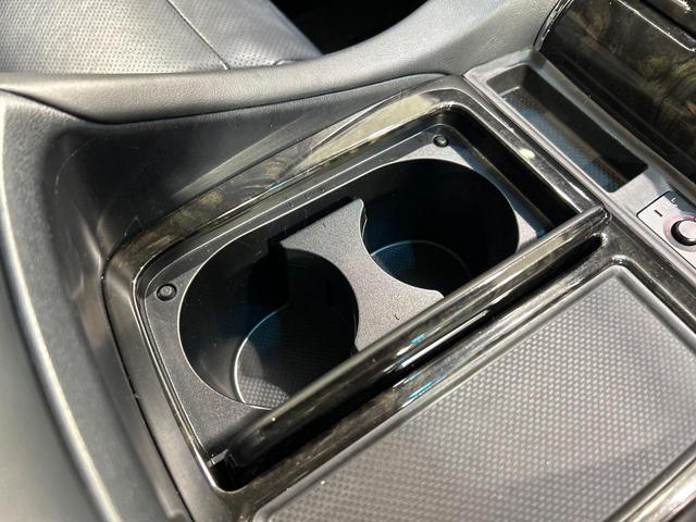 ヴェルファイア ２．５Ｚ　Ｇエディション　エアロ　フリップダウンモニター　純正９インチナビ　両側電動ドア　電動リヤゲート　バックカメラ　禁煙車　レザーシート　コーナーセンサー　スマートキー　ＬＥＤヘッド　ビルトインＥＴＣ　クルコン（60枚目）