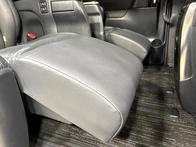 ヴェルファイア ２．５Ｚ　Ｇエディション　エアロ　フリップダウンモニター　純正９インチナビ　両側電動ドア　電動リヤゲート　バックカメラ　禁煙車　レザーシート　コーナーセンサー　スマートキー　ＬＥＤヘッド　ビルトインＥＴＣ　クルコン（70枚目）