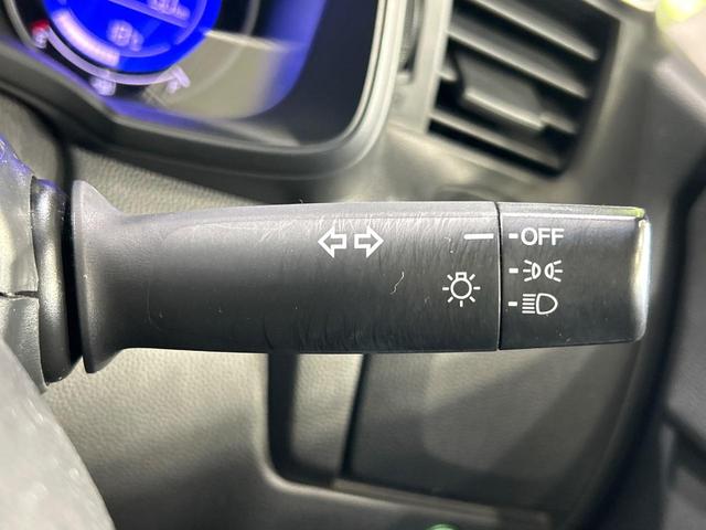 フィット 13G・Fパッケージ SDナビ バックカメラ?シティブレーキアクティブシステム 禁煙車 前後ドライブレコーダー スマートキー ETC Bluetooth再生 CD/DVD再生 フルセグ ステアリングスイッチ(54枚目)