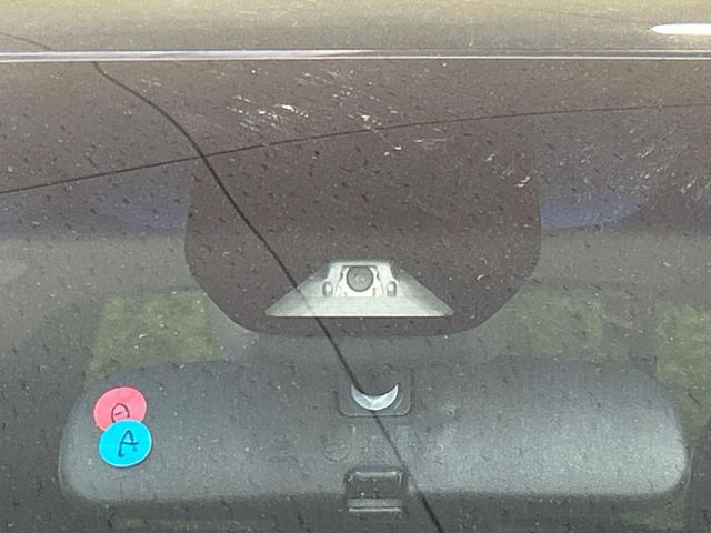 オデッセイ アブソルート・Xホンダセンシング フリップダウンモニター 両側電動ドア 純正8インチSDナビ バックカメラ レーダークルーズ 禁煙車 ハーフレザーシート パワーシート LEDヘッド ビルトインETC 車線逸脱警報 オートライト(4枚目)