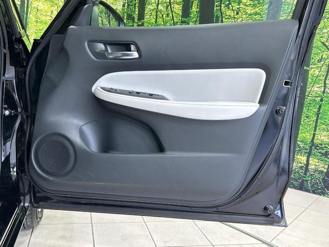 フィット ｅ：ＨＥＶホーム　ＳＤナビ　バックカメラ　ホンダセンシング　レーダークルーズ　禁煙車　ハーフレザーシート　コーナーセンサー　レーンキープ　スマートキー　ＬＥＤヘッド　ＥＴＣ　オートブレーキホールド　オートライト（50枚目）