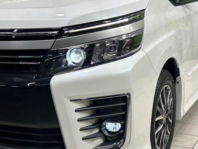 【ＬＥＤヘッドライト】悪天候や夜間走行時も良好な視界を確保し安心して運転できる高輝度ＬＥＤヘッドライトを装備！点灯速度が早く、消費電力も抑えられています。