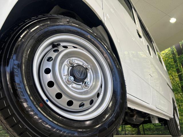 エブリイ ＰＡリミテッド　セーフティーサポート　禁煙車　コーナーセンサー　車線逸脱警報　オートライト　リモコンキー　ＵＳＢ電源ソケット　アイドリングストップ　キーレスキー　ヘッドライトレベライザー（12枚目）