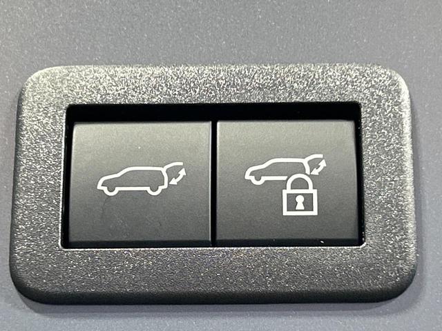 プリウス Ｚ　１２．３インチディスプレイオーディオ　全周囲カメラ　セーフティセンス　禁煙車　電動リアゲート　前席シートエアコン　パワーシート　コーナーセンサー　スマートキー　ＬＥＤヘッド　ビルトインＥＴＣ（7枚目）