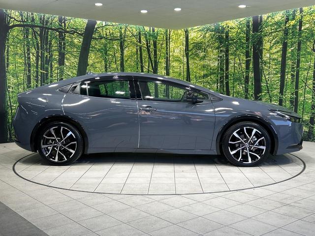 プリウス Ｚ　１２．３インチディスプレイオーディオ　全周囲カメラ　セーフティセンス　禁煙車　電動リアゲート　前席シートエアコン　パワーシート　コーナーセンサー　スマートキー　ＬＥＤヘッド　ビルトインＥＴＣ（30枚目）