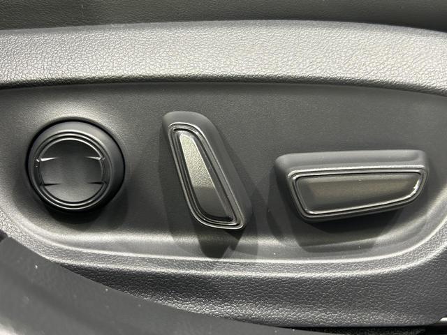 プリウス Ｚ　１２．３インチディスプレイオーディオ　全周囲カメラ　セーフティセンス　禁煙車　電動リアゲート　前席シートエアコン　パワーシート　コーナーセンサー　スマートキー　ＬＥＤヘッド　ビルトインＥＴＣ（43枚目）