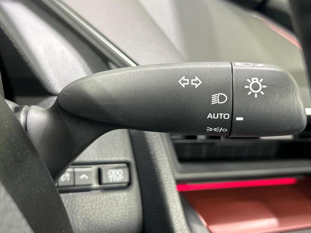 プリウス Ｚ　１２．３インチディスプレイオーディオ　全周囲カメラ　セーフティセンス　禁煙車　電動リアゲート　前席シートエアコン　パワーシート　コーナーセンサー　スマートキー　ＬＥＤヘッド　ビルトインＥＴＣ（50枚目）