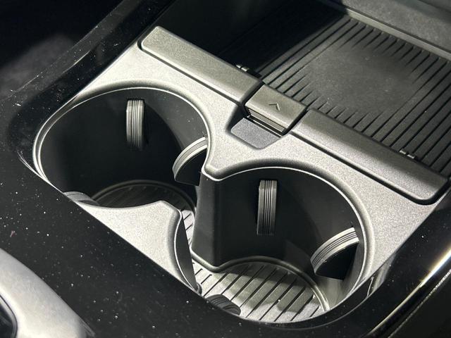 プリウス Ｚ　１２．３インチディスプレイオーディオ　全周囲カメラ　セーフティセンス　禁煙車　電動リアゲート　前席シートエアコン　パワーシート　コーナーセンサー　スマートキー　ＬＥＤヘッド　ビルトインＥＴＣ（57枚目）