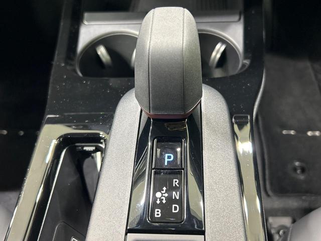 プリウス Ｚ　１２．３インチディスプレイオーディオ　全周囲カメラ　セーフティセンス　禁煙車　電動リアゲート　前席シートエアコン　パワーシート　コーナーセンサー　スマートキー　ＬＥＤヘッド　ビルトインＥＴＣ（58枚目）