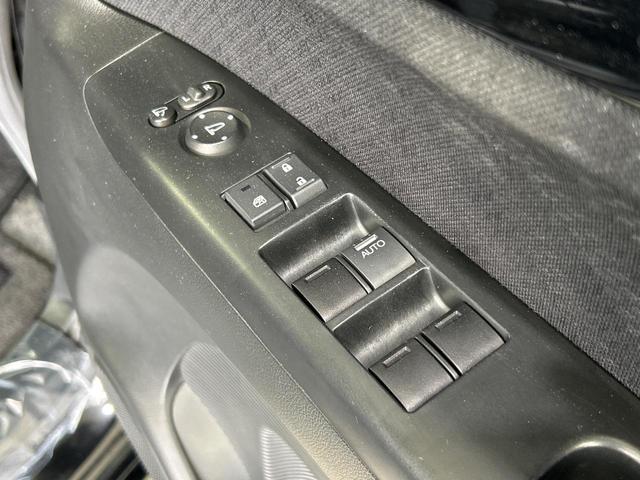 Ｎ－ＢＯＸカスタム Ｇ・Ｌパッケージ　オーディオ機器　電動スライドドア　ＨＩＤヘッド　スマートキー　オートエアコン　ＥＴＣ　オートライト　ステアリングスイッチ　ブラックインテリア　アイドリングストップ　ベンチシート　プライバシーガラス（43枚目）