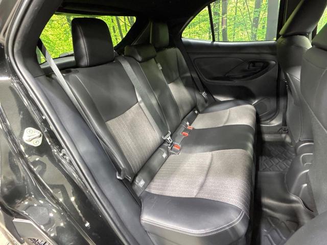 ヤリスクロス ハイブリッドＺ　全周囲カメラ　トヨタセーフティセンス　レーダークルーズ　禁煙車　ハーフレザーシート　シートヒーター　パワーシート　コーナーセンサー　レーンキープ　スマートキー　ＬＥＤヘッド　ディスプレイオーディオ（9枚目）