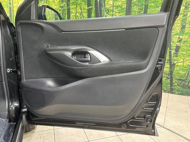 ヤリスクロス ハイブリッドＺ　全周囲カメラ　トヨタセーフティセンス　レーダークルーズ　禁煙車　ハーフレザーシート　シートヒーター　パワーシート　コーナーセンサー　レーンキープ　スマートキー　ＬＥＤヘッド　ディスプレイオーディオ（53枚目）