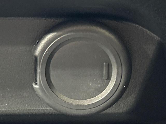 ノート X 純正9型ナビ バックカメラ エマージェンシーブレーキ 禁煙車 ドラレコ コーナーセンサー スマートキー LEDヘッド オートマチックハイビーム オートライト オートエアコン?Bluetooth再生(55枚目)