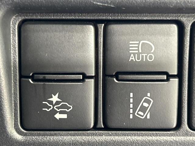 ヴォクシー ＺＳ　煌ＩＩ　両側電動スライドドア　後席モニター　純正１０型ナビ　バックカメラ　衝突被害軽減システム　禁煙　ドラレコ　クルコン　スマートキー　ＬＥＤヘッド　ビルトインＥＴＣ　純正１６インチアルミ　デュアルオートＡＣ（7枚目）