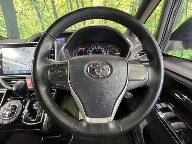 ヴォクシー ＺＳ　煌ＩＩ　両側電動スライドドア　後席モニター　純正１０型ナビ　バックカメラ　衝突被害軽減システム　禁煙　ドラレコ　クルコン　スマートキー　ＬＥＤヘッド　ビルトインＥＴＣ　純正１６インチアルミ　デュアルオートＡＣ（12枚目）