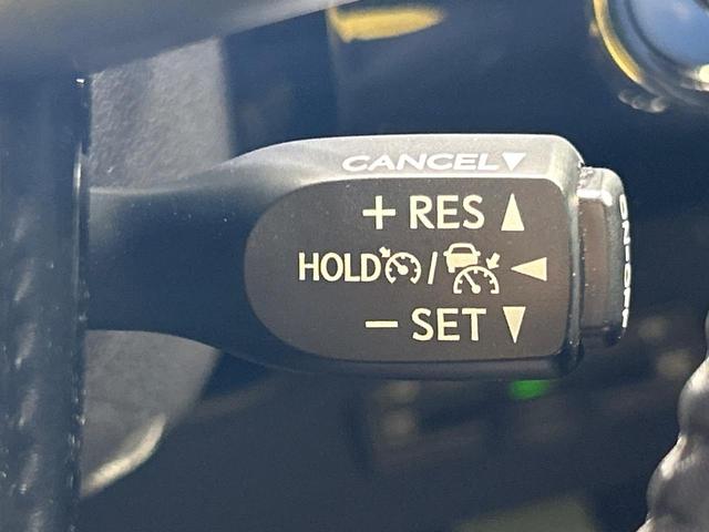 プリウス Sセーフティプラス ツートーン 純正9型ナビ バックカメラ セーフティセンス パーキングアシスト レーダークルーズコントロール ドラレコ LEDヘッド ETC Bluetooth 禁煙車 車線逸脱警報 オートライト オートエアコン(6枚目)