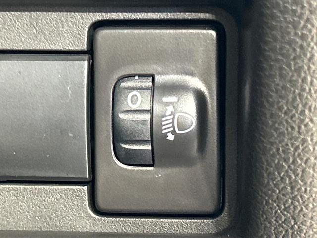 スペーシア ハイブリッドＧ　衝突被害軽減システム　届出済未使用　禁煙車　コーナーセンサー　スマートキー　ＬＥＤヘッドライト　車線逸脱警報　誤発進抑制機能　標識認識機能　オートライト　オートエアコン　ハイビームアシスト（32枚目）