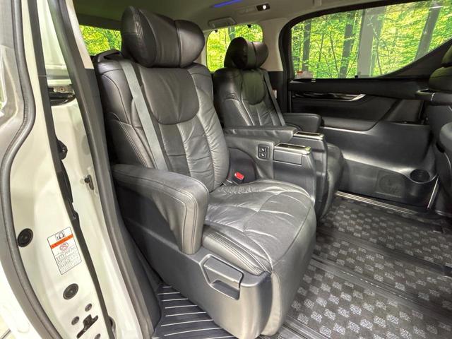 ヴェルファイア ２．５Ｚ　Ｇエディション　ＢＩＧＸ１１インチナビ　両側電動ドア　後席モニター　バックカメラ　禁煙車　電動リアゲート　コーナーセンサー　スマートキー　ＬＥＤヘッド　ビルトインＥＴＣ　クルコン　純正１８インチアルミ　オートライト（8枚目）