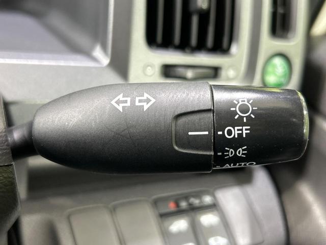 ステップワゴン G HIDエディション 両側電動ドア 純正HDDナビ 後席モニター バックカメラ 禁煙車 ドラレコ HIDヘッド ビルトインETC オートライト オートエアコン CD DVD再生 地デジ(48枚目)