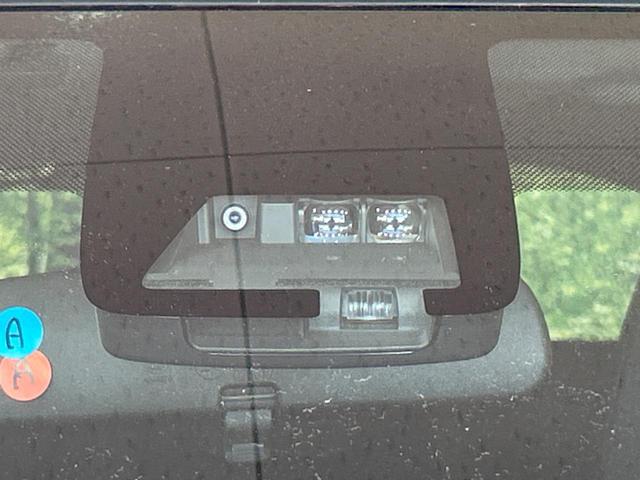 アクア Ｓ　純正ＳＤナビ　バックカメラ　衝突軽減システム　禁煙車　ＥＴＣ　オートマチックハイビーム　Ｂｌｕｅｔｏｏｔｈ再生　ＤＶＤ／ＣＤ再生　オートライト　スマートキー　オートエアコン　電動格納ミラー（5枚目）