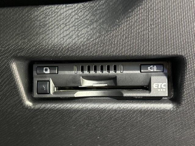 アクア Ｓ　純正ＳＤナビ　バックカメラ　衝突軽減システム　禁煙車　ＥＴＣ　オートマチックハイビーム　Ｂｌｕｅｔｏｏｔｈ再生　ＤＶＤ／ＣＤ再生　オートライト　スマートキー　オートエアコン　電動格納ミラー（6枚目）