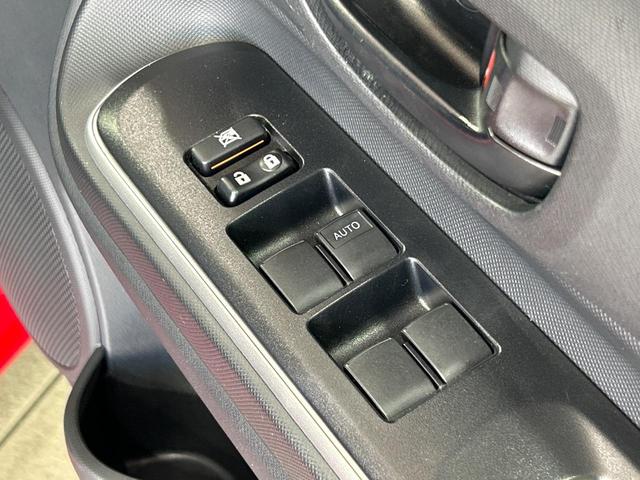 アクア Ｓ　純正ＳＤナビ　バックカメラ　衝突軽減システム　禁煙車　ＥＴＣ　オートマチックハイビーム　Ｂｌｕｅｔｏｏｔｈ再生　ＤＶＤ／ＣＤ再生　オートライト　スマートキー　オートエアコン　電動格納ミラー（30枚目）