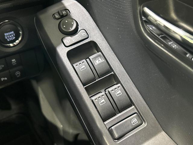 タフト Ｇ　ダーククロムベンチャー　ガラスルーフ　ＳＤナビ　フルセグ　バックカメラ　衝突被害軽減システム　禁煙車　ドラレコ　コーナーセンサー　スマートキー　ＬＥＤヘッド　ＥＴＣ　純正１５インチアルミ　オートハイビーム　前席ヒーター（30枚目）