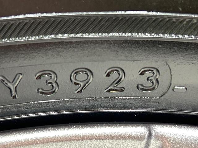 タフト Ｇ　ダーククロムベンチャー　ガラスルーフ　ＳＤナビ　フルセグ　バックカメラ　衝突被害軽減システム　禁煙車　ドラレコ　コーナーセンサー　スマートキー　ＬＥＤヘッド　ＥＴＣ　純正１５インチアルミ　オートハイビーム　前席ヒーター（60枚目）